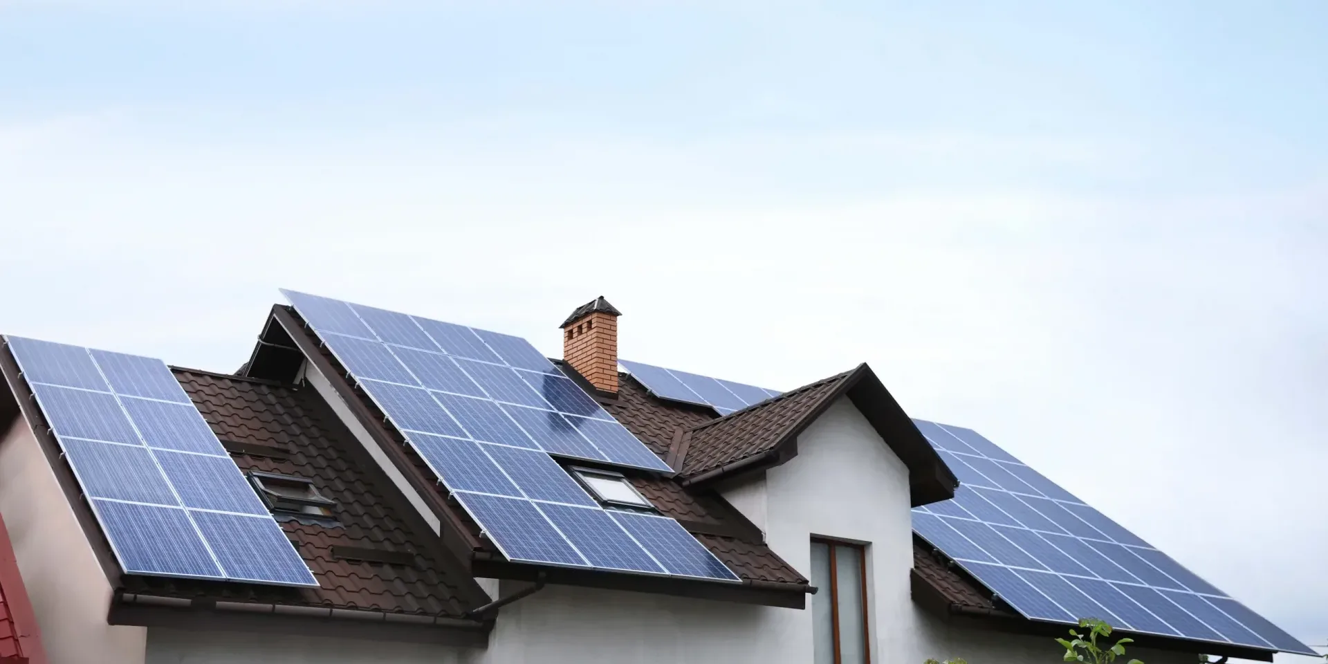 solar-leads-partner home with solar panels