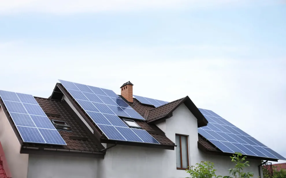 solar-leads-partner home with solar panels